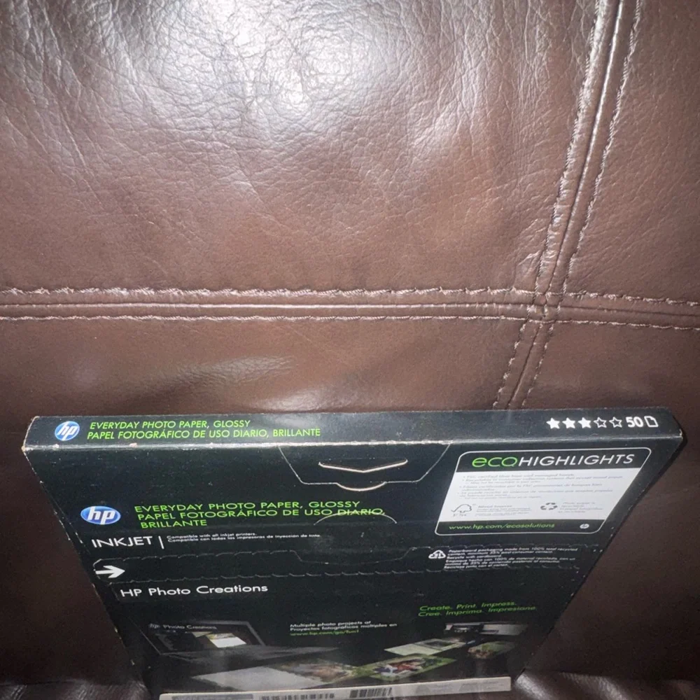HP Everyday Photo Paper - Black Packaging with Colorful Tulip Photo